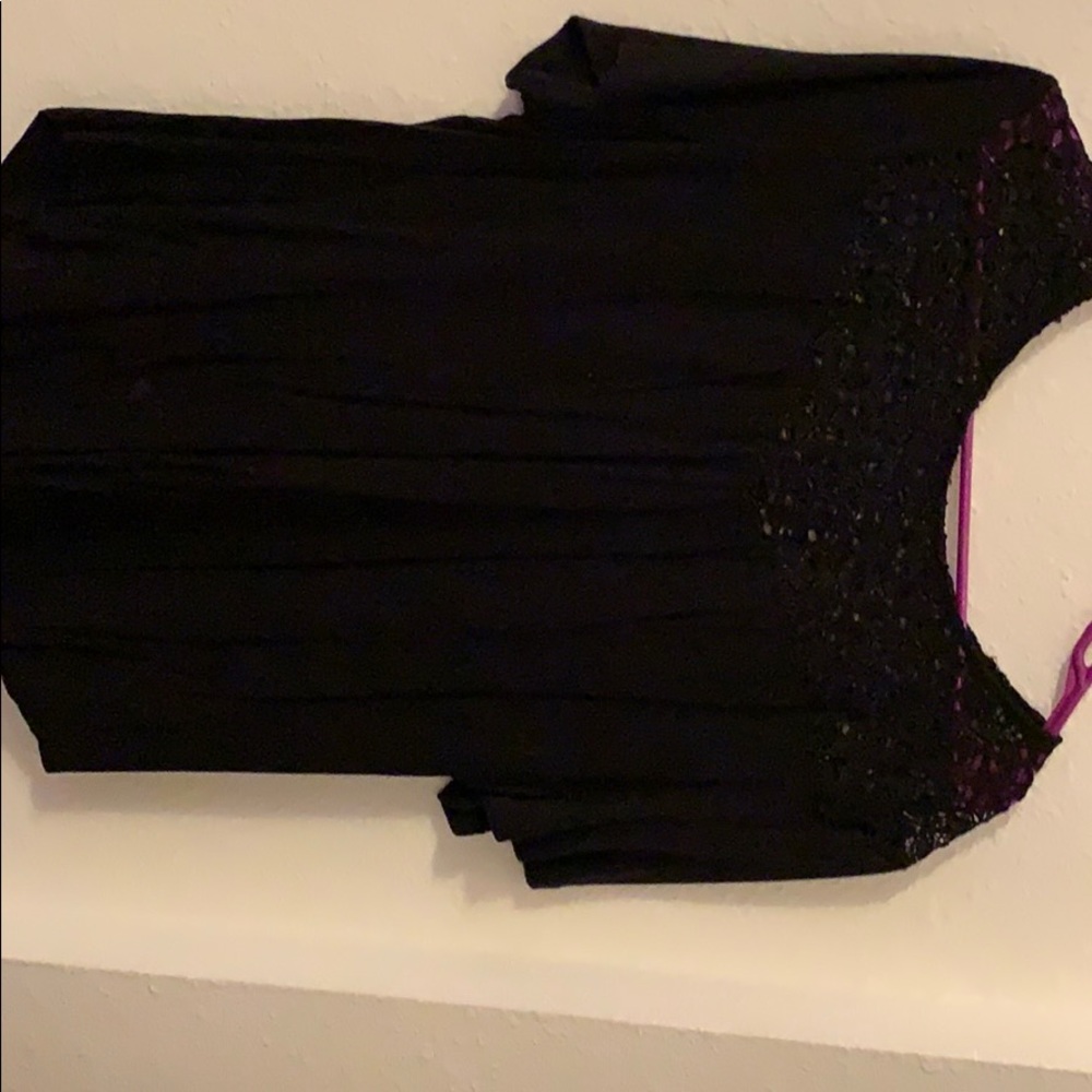 Black old navy shirt, XXL